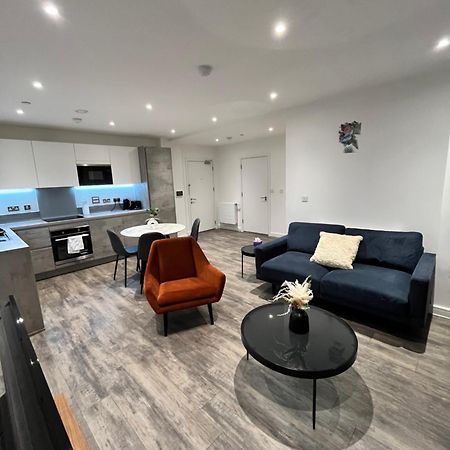 One Bedroom Apartment Баркинг Екстериор снимка